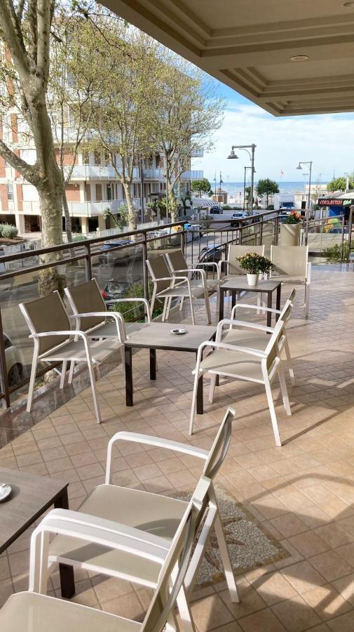 Hotel Abel & Residence Cesenatico Exterior photo